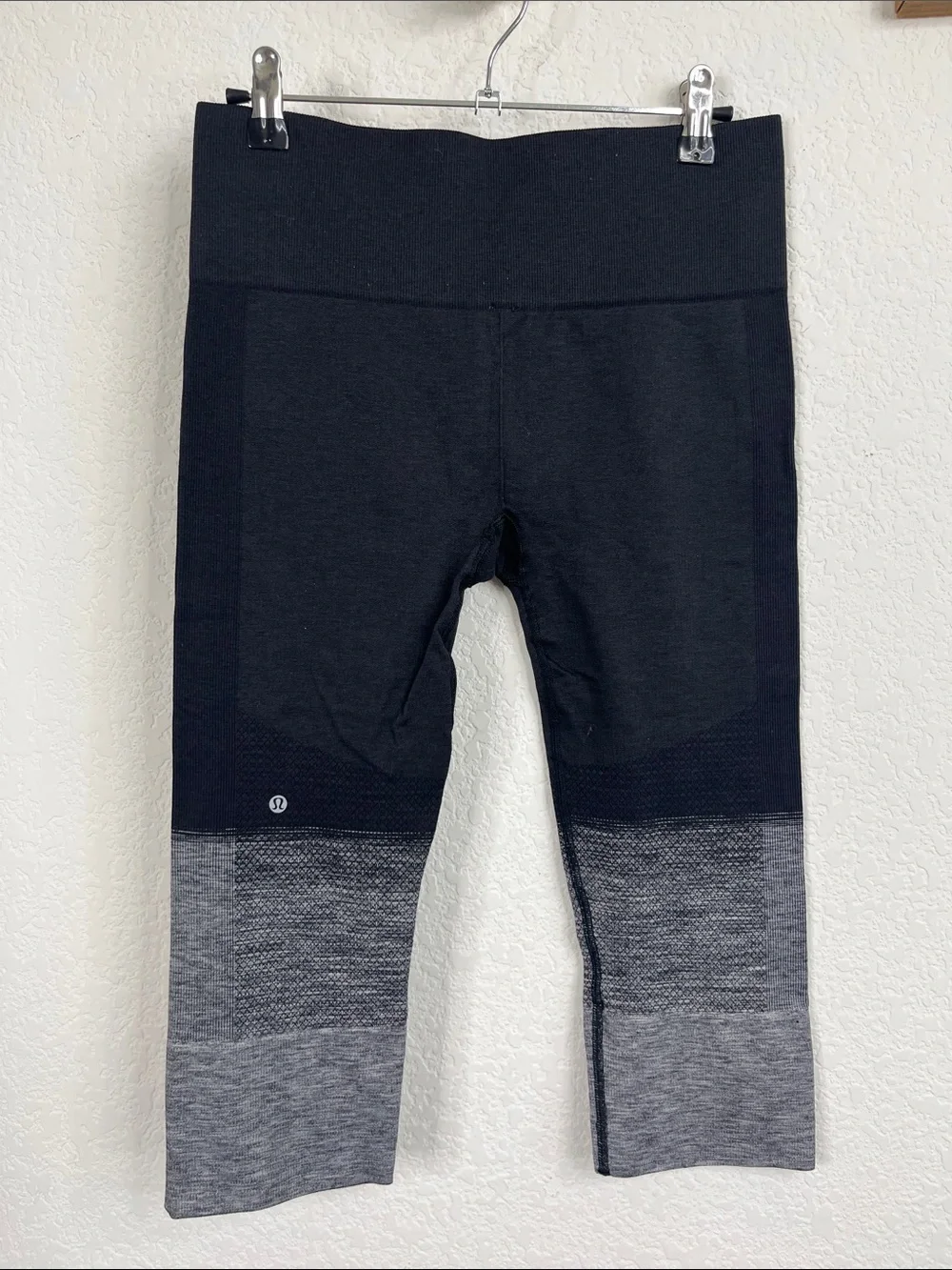 Lululemon Seamlessly Street Crop Heathered Black